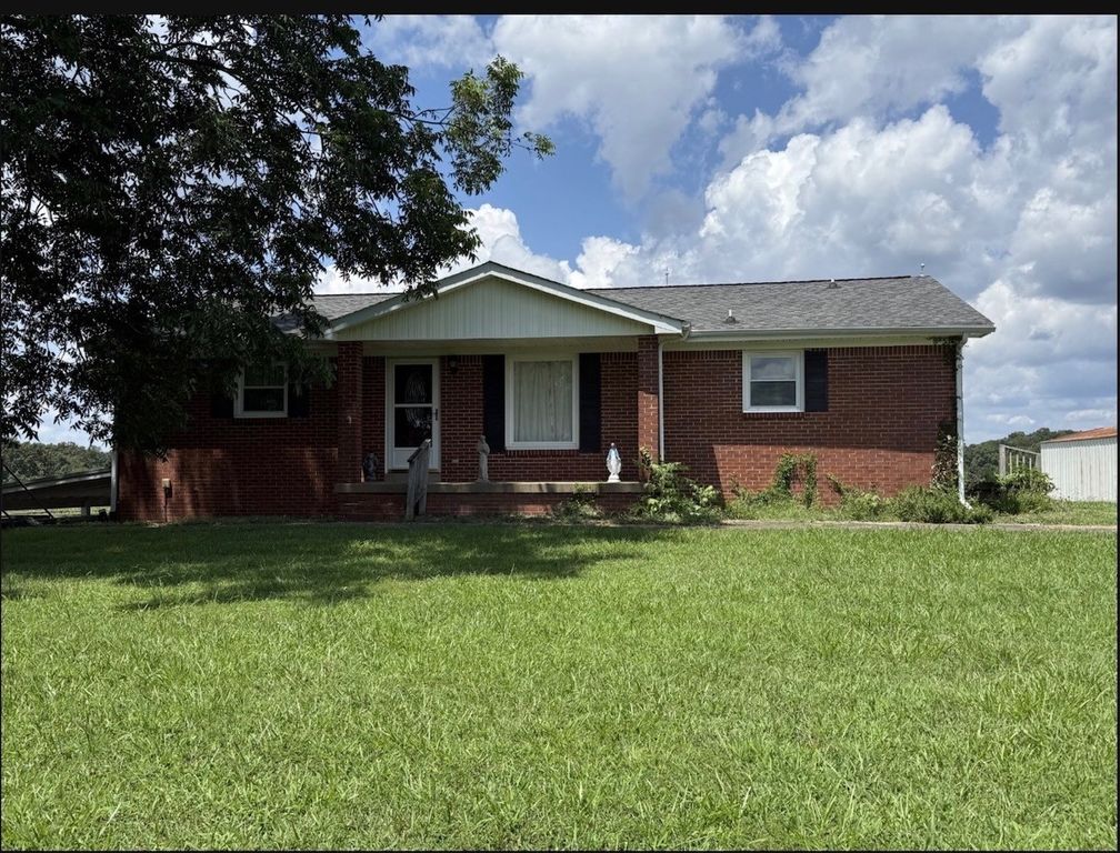637 Sheehy Rd, Mc Ewen, TN 37101