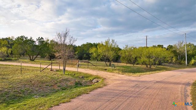 1250 Rocky Hollow Drive, Burnet, TX 78611