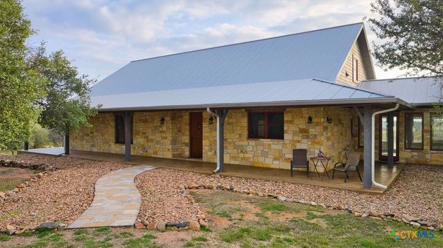 1250 Rocky Hollow Drive, Burnet, TX 78611