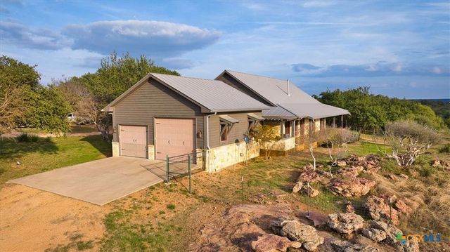 1250 Rocky Hollow Drive, Burnet, TX 78611