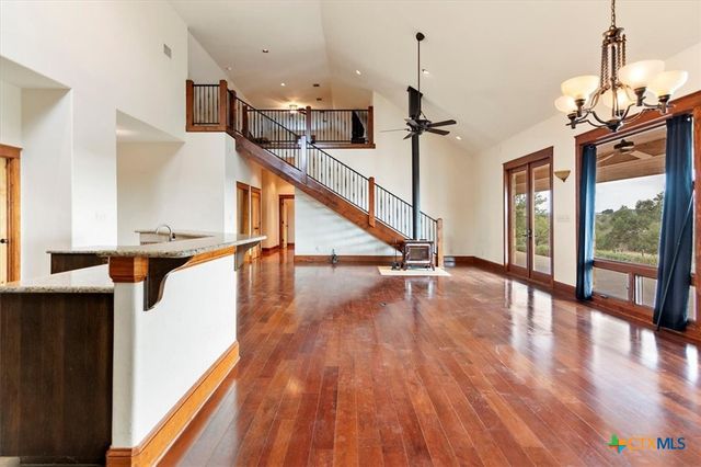 1250 Rocky Hollow Drive, Burnet, TX 78611