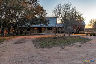 1250 Rocky Hollow Drive, Burnet, TX 78611