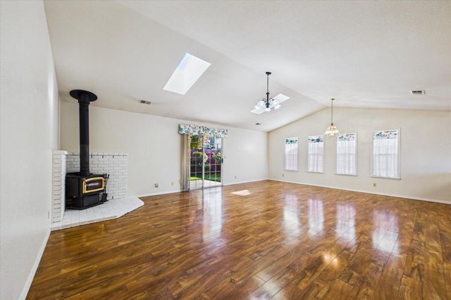 1747 Meadowlark Court, Fortuna, CA 95540