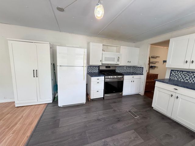 11 Willow Street, Exeter, NH 03883