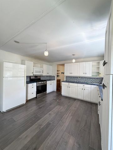 11 Willow Street, Exeter, NH 03883