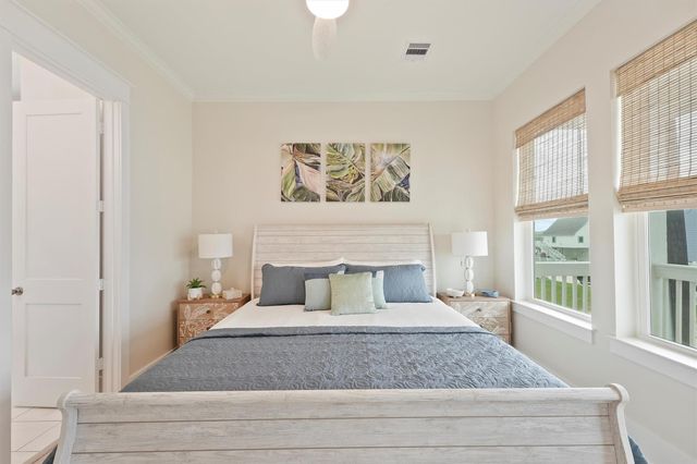 4046 Miramar Court, Galveston, TX 77554