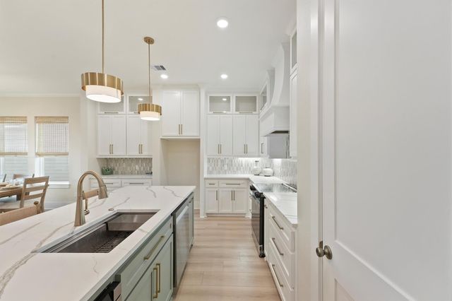 4046 Miramar Court, Galveston, TX 77554