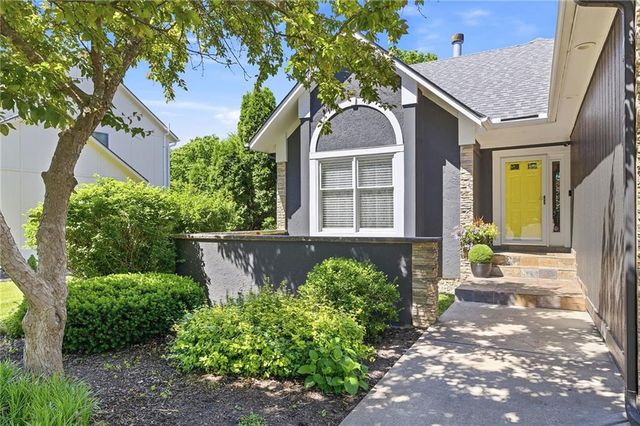 15706 S WIDMER Street, Olathe, KS 66062