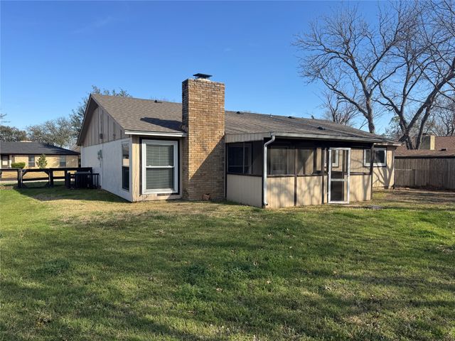 332 Navajo Drive, Keller, TX 76248