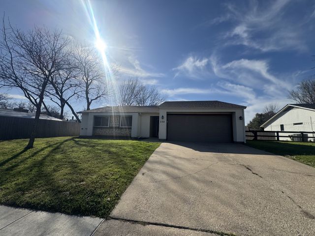 332 Navajo Drive, Keller, TX 76248