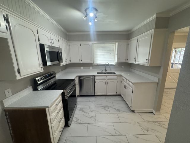 332 Navajo Drive, Keller, TX 76248