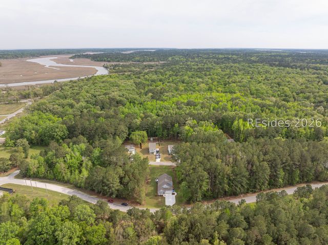 852 Settings Dr E, Yemassee, SC 29945