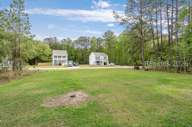 852 Settings Dr E, Yemassee, SC 29945