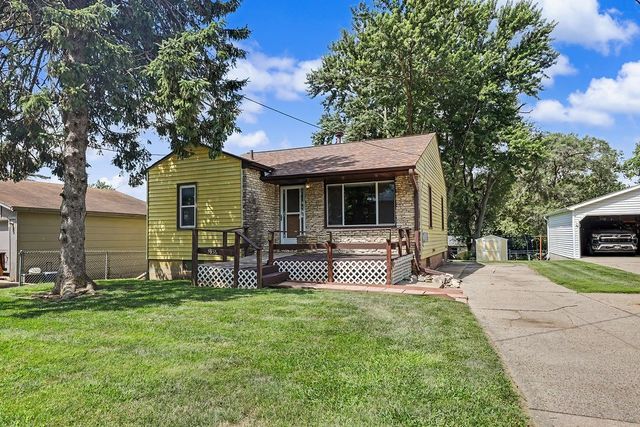 5936 SW 2nd Street, Des Moines, IA 50315