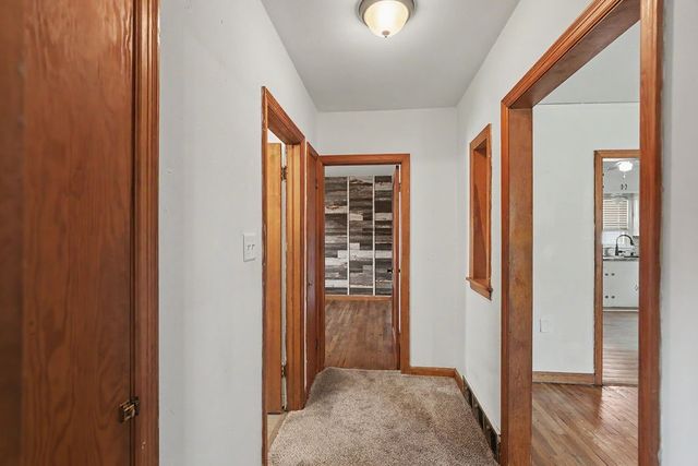 5936 SW 2nd Street, Des Moines, IA 50315