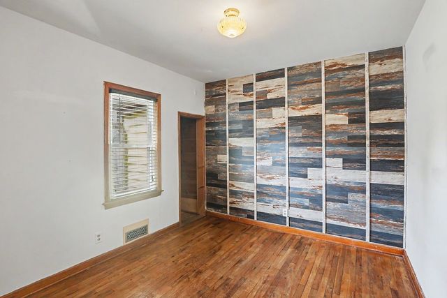 5936 SW 2nd Street, Des Moines, IA 50315