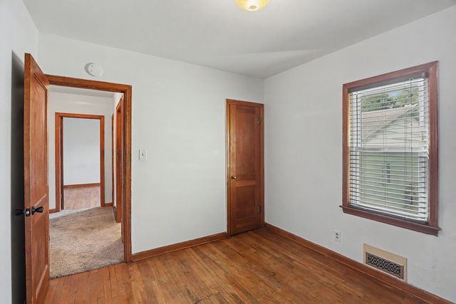 5936 SW 2nd Street, Des Moines, IA 50315