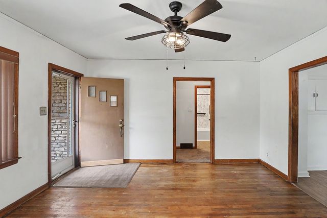 5936 SW 2nd Street, Des Moines, IA 50315