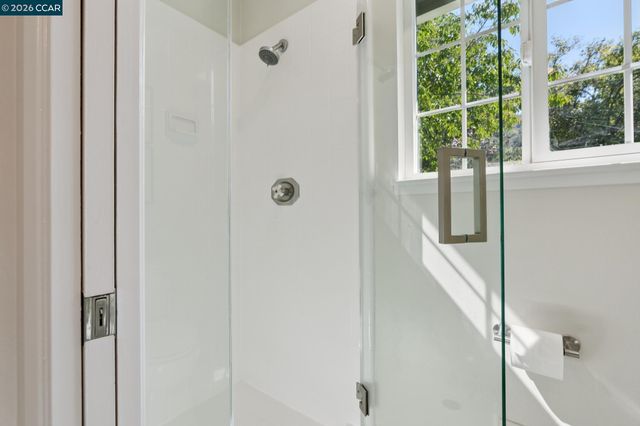 294 Deerfield Dr, Moraga, CA 94556