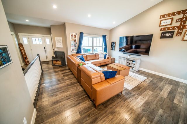 695 Marcus Pl NE, Byron, MN 55920