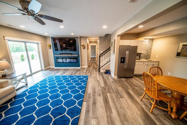 695 Marcus Pl NE, Byron, MN 55920