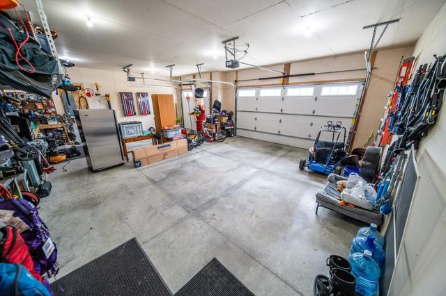 695 Marcus Pl NE, Byron, MN 55920