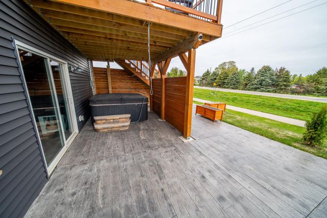 695 Marcus Pl NE, Byron, MN 55920