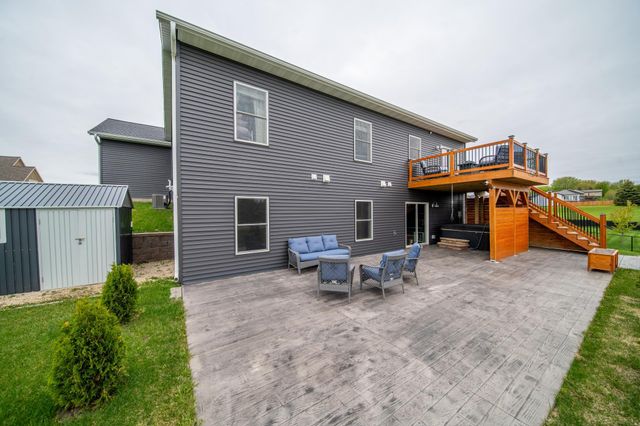 695 Marcus Pl NE, Byron, MN 55920