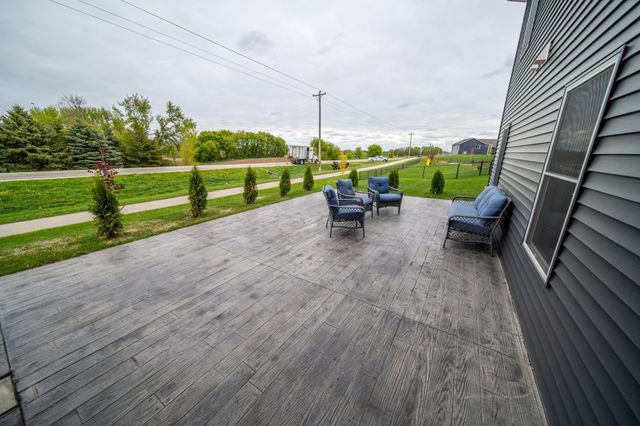 695 Marcus Pl NE, Byron, MN 55920