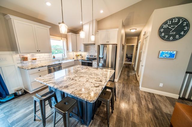 695 Marcus Pl NE, Byron, MN 55920