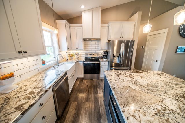 695 Marcus Pl NE, Byron, MN 55920