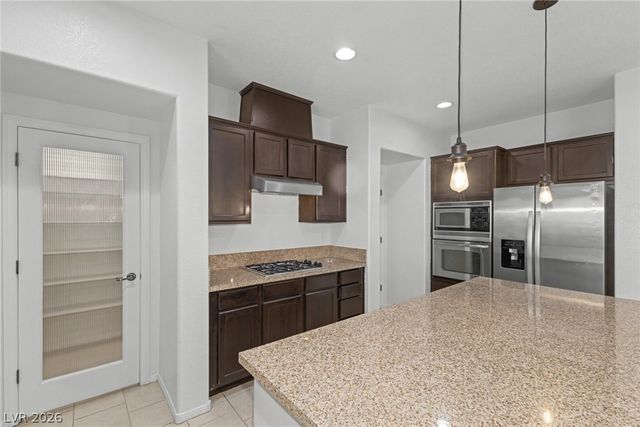 6637 Cliff Shore Court, North Las Vegas, NV 89084