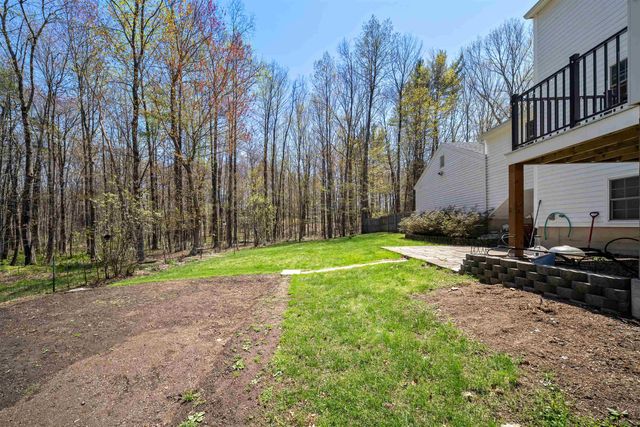 15 Earle Drive, Lee, NH 03861