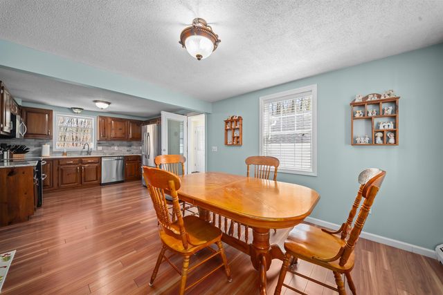 15 Earle Drive, Lee, NH 03861