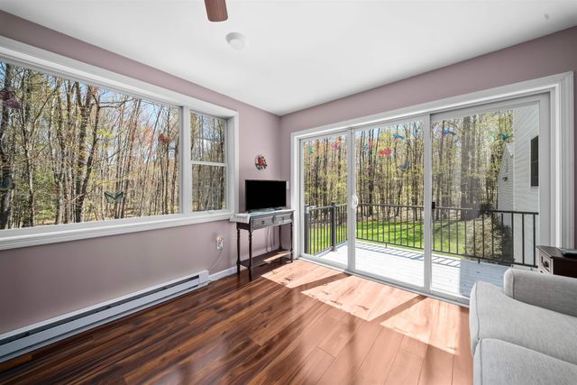 15 Earle Drive, Lee, NH 03861