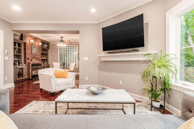 487 E Beck Street, Columbus, OH 43206