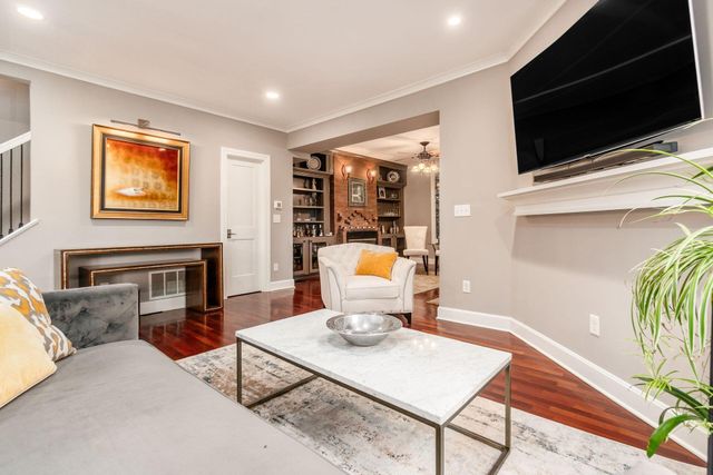 487 E Beck Street, Columbus, OH 43206