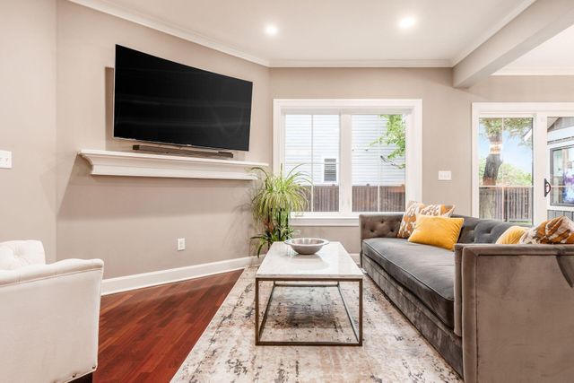 487 E Beck Street, Columbus, OH 43206