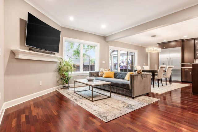 487 E Beck Street, Columbus, OH 43206