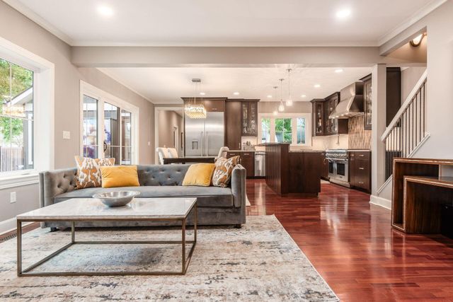 487 E Beck Street, Columbus, OH 43206