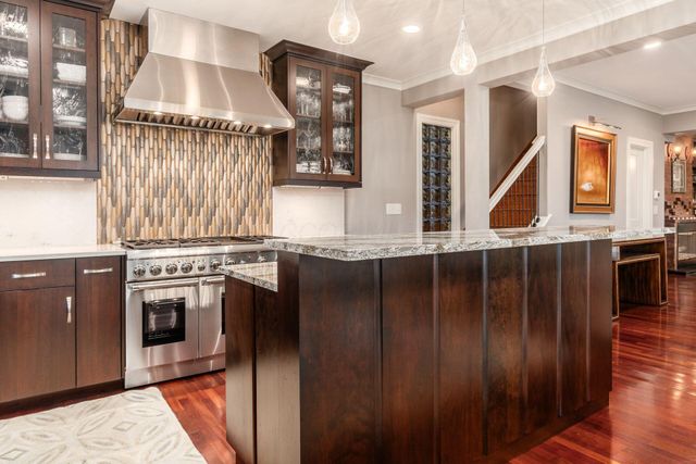 487 E Beck Street, Columbus, OH 43206