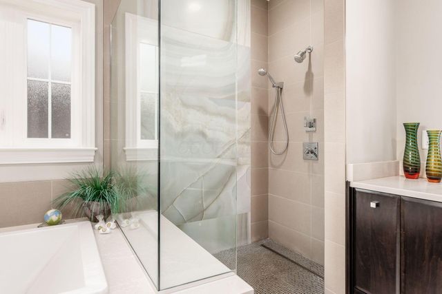 487 E Beck Street, Columbus, OH 43206