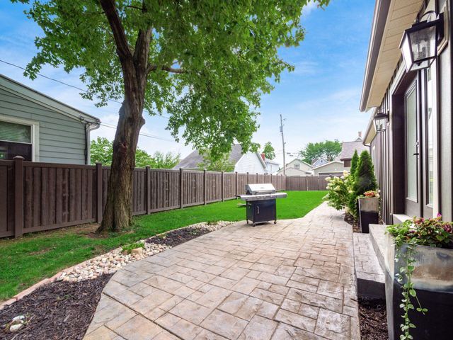 487 E Beck Street, Columbus, OH 43206