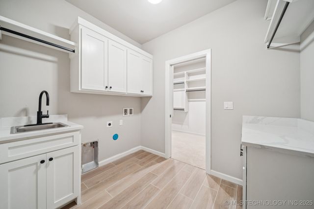 11260 S Fir Avenue, Jenks, OK 74037