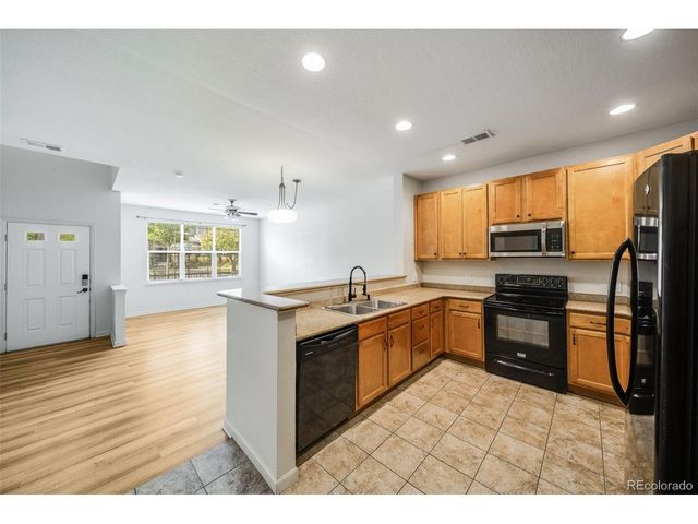 1753 S Buchanan Cir, Aurora, CO 80018