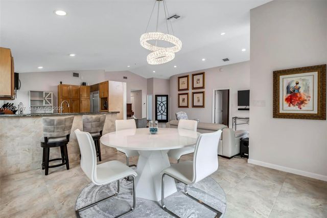 17958 SW 14th St, Pembroke Pines, FL 33029