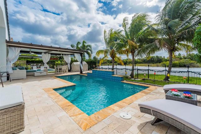 17958 SW 14th St, Pembroke Pines, FL 33029