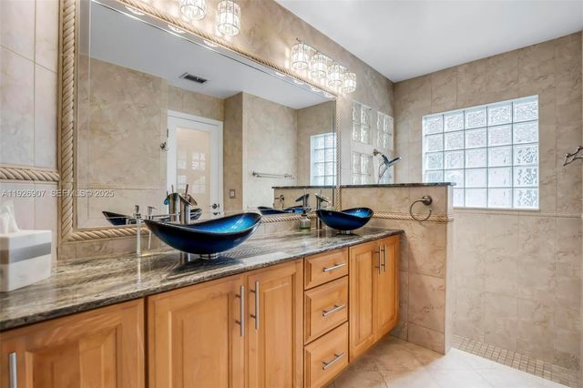 17958 SW 14th St, Pembroke Pines, FL 33029