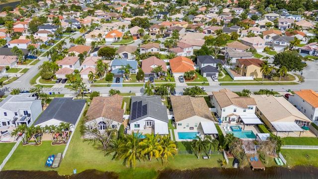 17958 SW 14th St, Pembroke Pines, FL 33029