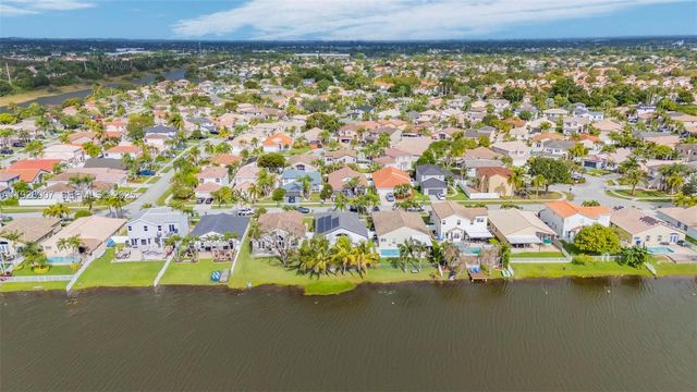 17958 SW 14th St, Pembroke Pines, FL 33029